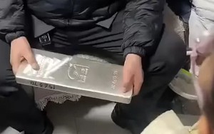 Nhặt được v&agrave;ng khi đi đ&aacute;nh c&aacute;, ngư d&acirc;n mang đi kiểm tra th&igrave; sốc nặng - Ảnh 3.