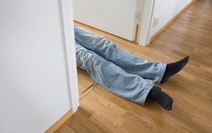 Cô gái 26 tuổi đau bụng dữ dội, bác sĩ sốc gắp ra thứ "đáng sợ" bên trong - Ảnh 5.