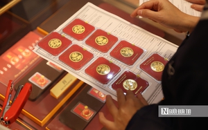 Phố v&agrave;ng xứ Nghệ đ&ocirc;ng nghịt người ng&agrave;y v&iacute;a Thần T&agrave;i- Ảnh 11.