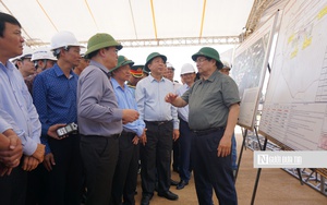 Quảng Ng&atilde;i gỡ &ldquo;điểm nghẽn&rdquo;, tăng tốc c&aacute;c dự &aacute;n hạ tầng trọng điểm- Ảnh 10.