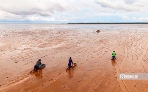 Độc đ&aacute;o phi&ecirc;n chợ đ&ecirc;m b&aacute;n duy nhất một đặc sản h&uacute;t kh&aacute;ch ở xứ Nghệ- Ảnh 9.