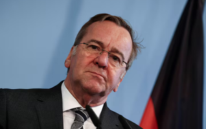 Khủng hoảng leo thang, ông Trump yêu cầu Israel ngừng tấn công cơ sở năng lượng của Iran - Ảnh 2.