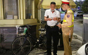 Trúng số độc đắc hàng trăm tỷ đồng, người đàn ông trả giá bằng cả gia đình - Ảnh 2.