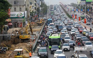 H&agrave; Nội siết xe b&aacute;n tải v&agrave;o nội đ&ocirc; giờ cao điểm, cơ quan chức năng n&oacute;i g&igrave;? - Ảnh 3.