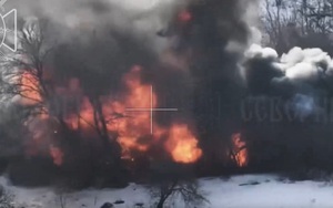 &Ocirc;ng Donald Trump gặp l&atilde;nh đạo c&aacute;c h&atilde;ng sản xuất vũ kh&iacute; nhằm th&uacute;c đẩy sản xuất- Ảnh 4.