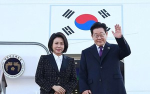 Tổng thống H&agrave;n Quốc tới H&agrave; Nội, bắt đầu chuyến thăm Việt Nam- Ảnh 3.