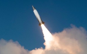 Giá dầu giảm mạnh khi Iran mở cửa Hormuz - Ảnh 5.