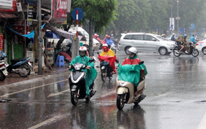 Dự b&aacute;o thời tiết 22/4: Miền Bắc đ&oacute;n kh&ocirc;ng kh&iacute; lạnh dồn dập g&acirc;y mưa diện rộng, cảnh b&aacute;o d&ocirc;ng lốc - Ảnh 2.