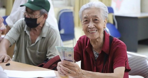 Đề xuất phạt đến 4 triệu đồng nếu để m&oacute;ng tay d&agrave;i khi b&aacute;n đồ ăn - Ảnh 2.