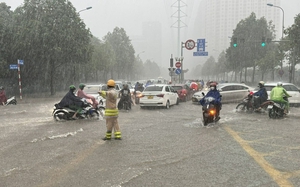 Kh&ocirc;ng kh&iacute; lạnh dị thường tr&agrave;n về, miền Bắc hứng d&ocirc;ng lốc, mưa đ&aacute;, nhiều nơi thiệt hại nặng nề - Ảnh 3.