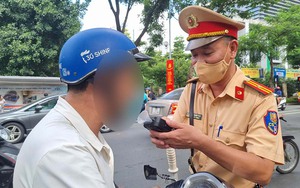 Khởi tố, bắt tạm giam 3 "qu&aacute;i xế" độ tuổi 17-18 nẹt p&ocirc;, tấn c&ocirc;ng người tr&ecirc;n đường  - Ảnh 2.
