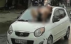 Đưa con ri&ecirc;ng đi dự lễ tốt nghiệp, g&atilde; cha dượng lộ tội &aacute;c từ chiếc cặp s&aacute;ch kh&ocirc; giữa trời mưa- Ảnh 5.