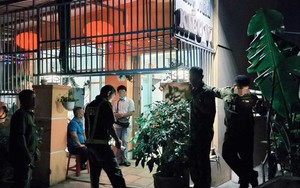 Điều tra nghi &aacute;n chồng cũ d&ugrave;ng dao tấn c&ocirc;ng vợ trọng thương rồi tự s&aacute;t - Ảnh 4.