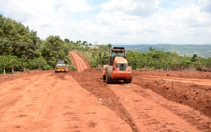 Thi c&ocirc;ng cầm chừng, dự &aacute;n đường ven biển ngh&igrave;n tỷ đối mặt nguy cơ chậm tiến độ - Ảnh 5.