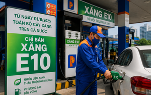 Bỏ xe máy trên cầu rồi nhảy xuống sông, một nam thanh niên gây bất ngờ - Ảnh 2.