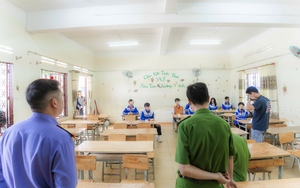 H&agrave; Nội: Bắt giữ nh&oacute;m "qu&aacute;i xế" v&aacute;c s&uacute;ng truy đuổi, đ&aacute;nh người n&aacute;o loạn đường phố - Ảnh 3.