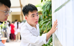 Từng l&agrave; cậu b&eacute; lang thang, mồ c&ocirc;i, nam sinh viết n&ecirc;n kỳ t&iacute;ch với ng&ocirc;i thủ khoa trường chuy&ecirc;n - Ảnh 3.