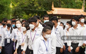 C&ocirc; g&aacute;i khiếm thị viết n&ecirc;n kỳ t&iacute;ch tại loạt đại học h&agrave;ng đầu thế giới - Ảnh 4.