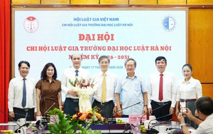 Tuổi trẻ Hội Luật gia Việt Nam dâng hương tri ân các anh hùng liệt sĩ - Ảnh 12.