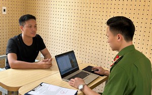 Nữ doanh nh&acirc;n mất hơn 1,4 tỷ đồng sau khi để "nh&acirc;n vi&ecirc;n ng&acirc;n h&agrave;ng" cầm điện thoại- Ảnh 2.