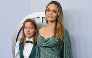 Bạn g&aacute;i k&eacute;m tuổi của Brad Pitt bị ch&ecirc; - Ảnh 3.