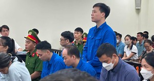 Khẩn trương điều tra vụ nam thanh ni&ecirc;n trẻ tuổi tử vong sau tiếng động lạ giữa đ&ecirc;m - Ảnh 2.
