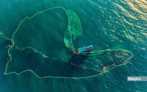 Diều gắn đ&egrave;n chớp uy hiếp đường bay khiến m&aacute;y bay kh&ocirc;ng thể cất, hạ c&aacute;nh ở T&acirc;n Sơn Nhất - Ảnh 4.