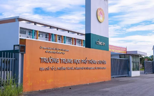 Nhiều đại học đồng loạt tuyển bổ sung: Hơn 14.000 chỉ ti&ecirc;u, nhiều ng&agrave;nh &ldquo;hot&rdquo; vẫn c&ograve;n suất - Ảnh 3.