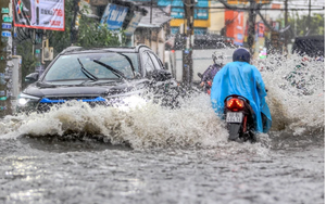 &Aacute;p thấp nhiệt đới mạnh l&ecirc;n c&oacute; thể th&agrave;nh b&atilde;o ngay tr&ecirc;n Vịnh Bắc Bộ, miền Bắc mưa lớn sầm sập - Ảnh 3.