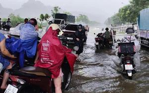 Miền Bắc mưa như tr&uacute;t nước từ ng&agrave;y mai (4/8), cảnh b&aacute;o thi&ecirc;n tai do mưa lớn - Ảnh 2.