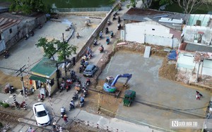 Trước ng&agrave;y th&aacute;o dỡ, h&agrave;ng qu&aacute;n lấn b&atilde;i biển ở vịnh đẹp thế giới đang như thế n&agrave;o?- Ảnh 14.