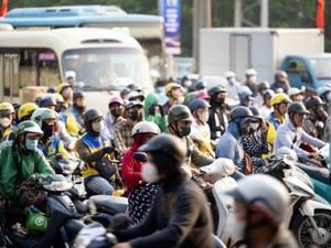 Về quê nghỉ lễ, người dân 