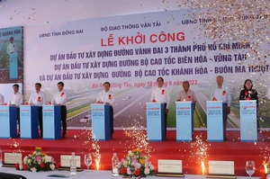 Cao tốc Biên Hoà-Vũng Tàu tháo điểm tắc giao thông, 