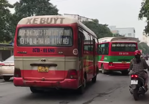 Tây Ninh: Xác minh vụ hai xe buýt rượt đuổi, ép nhau trên QL1 khiến người đi đường hoảng loạn- Ảnh 4.