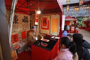 Chiêm ngưỡng con tôm hơn 20 tỷ đồng nổi bật giữa “trái tim” đô thị Cà Mau- Ảnh 11.