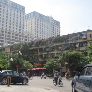 Người dân sống nơm nớp trong khu chung cư gần 50 năm tuổi "chờ sập" ở Nghệ An- Ảnh 15.