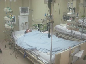 X&uacute;c động b&aacute;c sỹ bế con đi dạo, cứu sống kịp thời người đ&agrave;n &ocirc;ng đột quỵ - Ảnh 4.