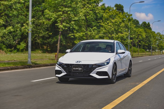 Hyundai ELANTRA - Biểu tượng mới của phong cách và hiệu năng- Ảnh 2.