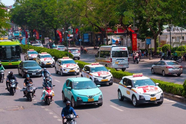 4 hãng taxi lâu đời tại Hà Nội bắt tay Xanh SM chuyển đổi xanh với 1.000 xe điện- Ảnh 2.