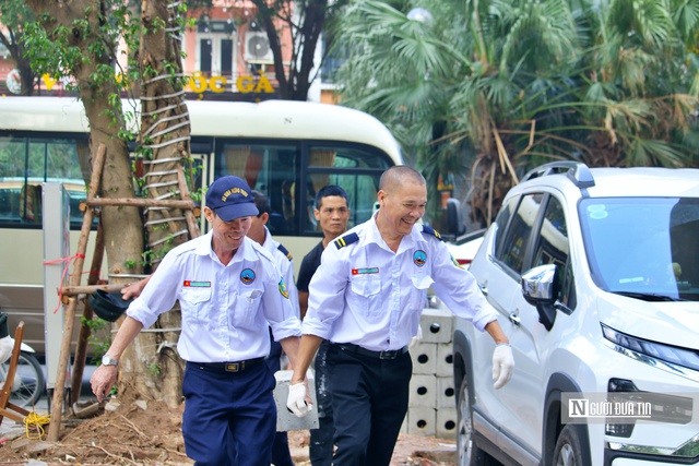 Hà Nội: "Cưỡng chế" khu vực trông xe trái phép tại khu đô thị Xa La- Ảnh 5.