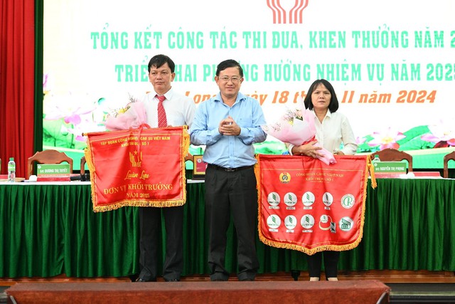 Khối thi đua số 01 Tập đoàn cao su tổng kết công tác thi đua, khen thưởng năm 2024- Ảnh 3.