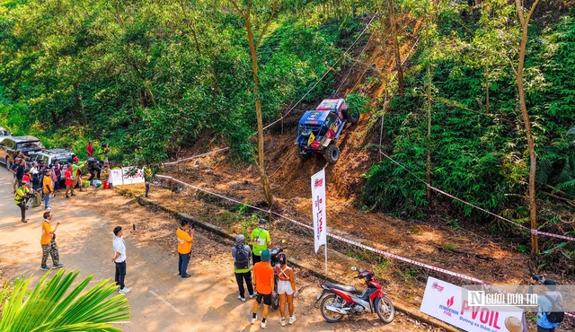 Chùm ảnh: Những pha off-road đỉnh cao giải đua xe PVOIL 2024- Ảnh 8.