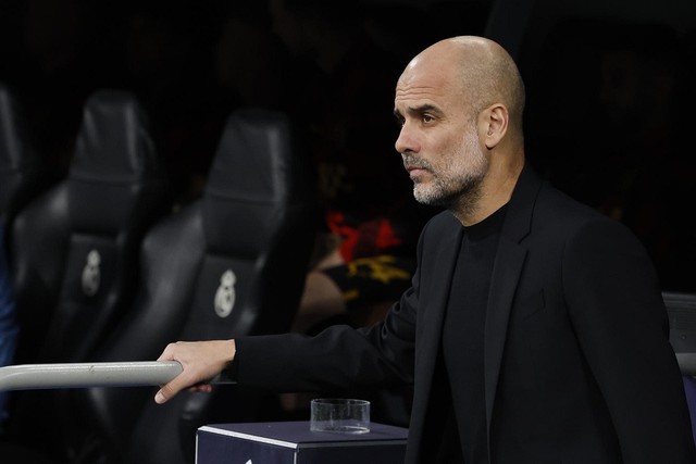 Pep Guardiola vẫn lạc quan đến khó hiểu dù Man City đang khủng hoảng nghiêm trọng.