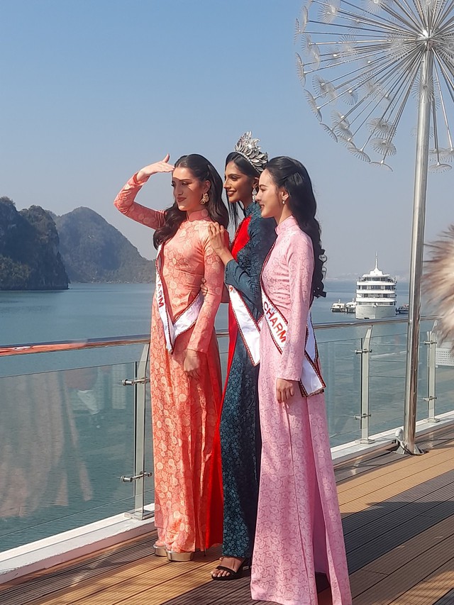 Top 3 Miss Charm 2024 - Khám phá Vịnh Di sản Hạ Long với vẻ đẹp lộng lẫy và trải nghiệm độc đáo- Ảnh 1.