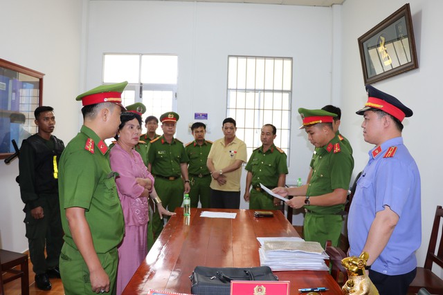 Phú Quốc: Bắt tạm giam đối tượng lừa đảo chiếm đoạt tài sản- Ảnh 2.