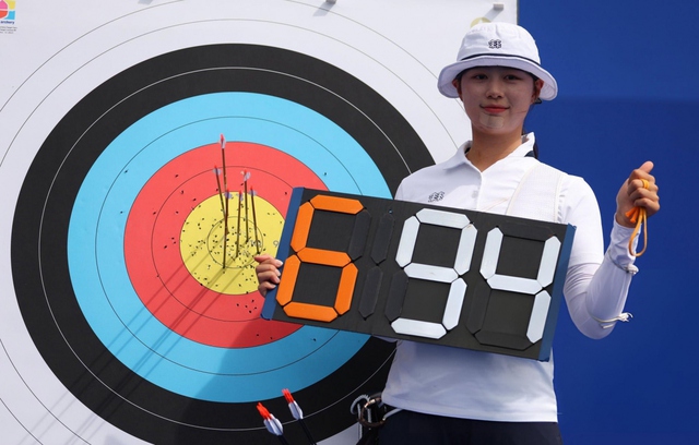 Cung thủ Lim Si Hyeon lập kỷ lục thế giới ở Olympic Paris 2024. (Ảnh: Getty).