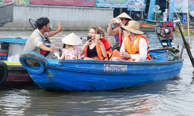 Độc đáo khu chợ có cái tên lạ, khởi nguồn từ câu chuyện chiến đấu với cá sấu to lớn, hung dữ- Ảnh 2.