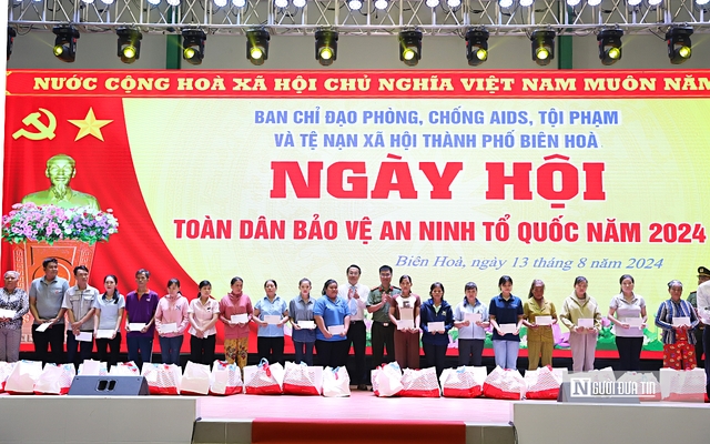 Thứ trưởng Lê Quốc Hùng dự Ngày hội Toàn dân bảo vệ an ninh Tổ quốc tại Đồng Nai- Ảnh 8.