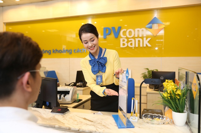 PVcomBank cung cấp gói giải pháp tài chính toàn diện cho khách hàng hưởng an sinh xã hội- Ảnh 1.