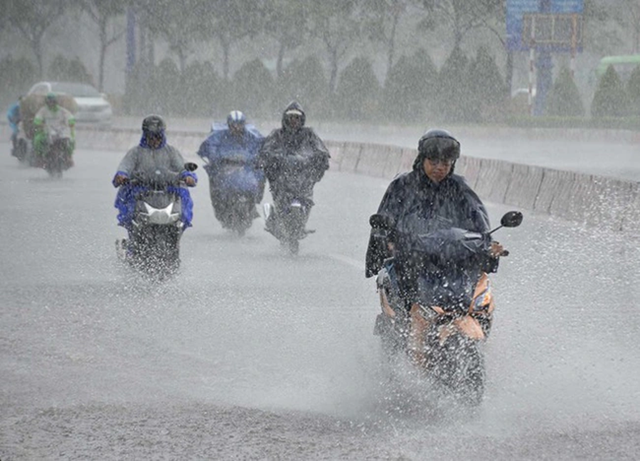 Vừa mới nắng lên, vài giờ tới Hà Nội khả năng lại đón mưa to dồn dập- Ảnh 1.